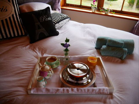 La Perrie Chalet Bed And Breakfast - QLD Tourism 1