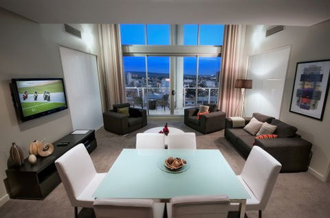 La Loft Apartments - QLD Tourism 1