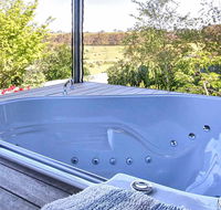 A Way to Relax at Welcome Springs Country Stays - Queensland Tourism