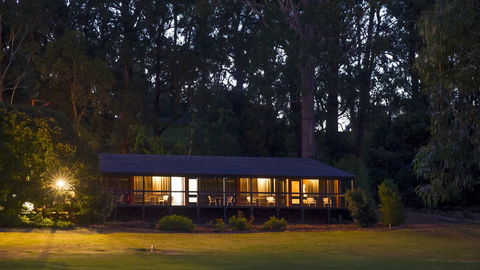 The Stirling Golf Club Motels - QLD Tourism 5