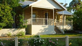 Dot's House - QLD Tourism 4
