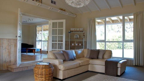 Sweetman Cottage - Queensland Tourism 5