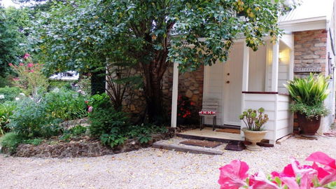 Harcourt Elms Bed And Breakfast - QLD Tourism 0