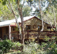 1860 Wine Country Cottages - QLD Tourism