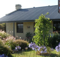 Dalton On The Lake - QLD Tourism