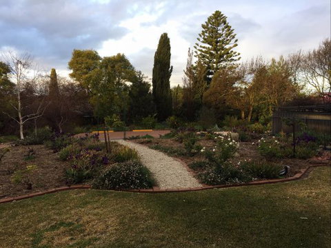 Lyreen's Apartment Bed And Breakfast - Queensland Tourism 9