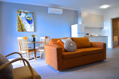 Mansfield Apartments - Queensland Tourism 0