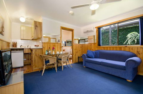 Ocean Grove Cedar Cabins - Queensland Tourism 2