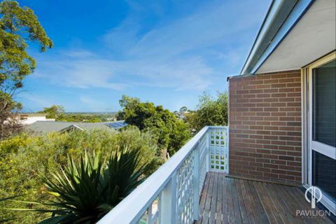 Ocean Groovers Getaway - Queensland Tourism 1