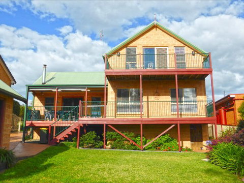 Oriental At Orient Point - QLD Tourism 1