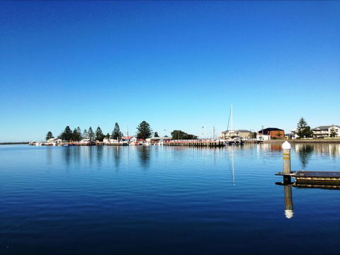 Port Albert Motel - Queensland Tourism 0