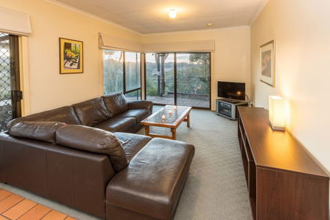 Skillogalee Cottages - QLD Tourism 8