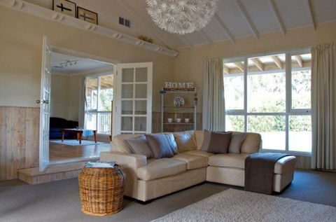 Sweetman Cottage - Queensland Tourism 1