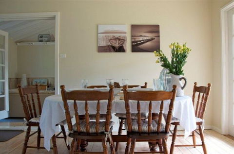 Sweetman Cottage - Queensland Tourism 2