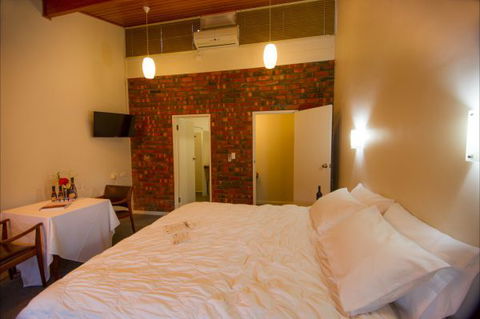 The Stirling Golf Club Motels - QLD Tourism 4