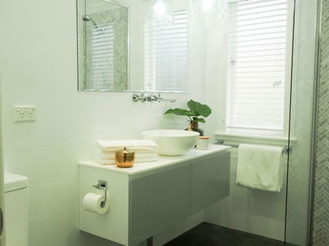 The Milton Bungalow - QLD Tourism 7