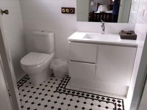 The Corner Hotel Alexandra - Queensland Tourism 2