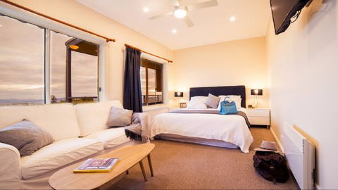 Wild Dog Rise - Queensland Tourism 5