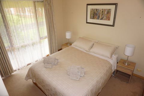 Abrigo Apartment - Queensland Tourism 1