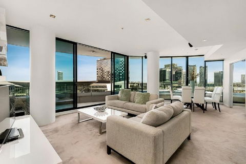 Melbourne Holiday Apartments Flinders Wharf - Queensland Tourism 8