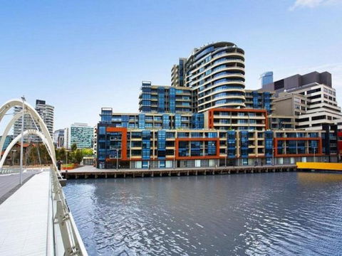 Melbourne Holiday Apartments Flinders Wharf - Queensland Tourism 9