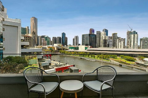 Melbourne Holiday Apartments Flinders Wharf - Queensland Tourism 11