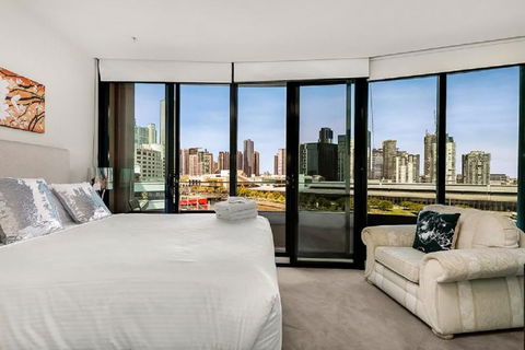Melbourne Holiday Apartments Flinders Wharf - Queensland Tourism 12