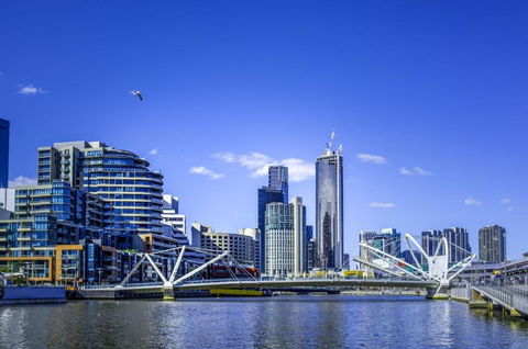 Melbourne Holiday Apartments Flinders Wharf - Queensland Tourism 13