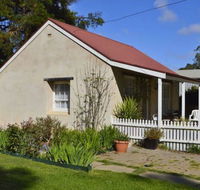 Almond Tree Cottage - QLD Tourism