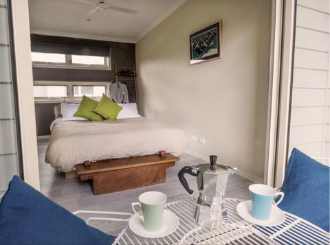 Alice's Palace Ocean Grove - Queensland Tourism 5