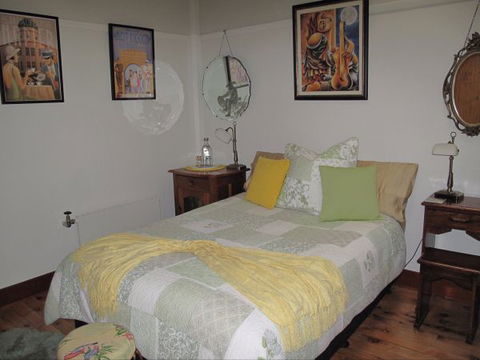 B&B Wodonga - Art Deco Accommodation - QLD Tourism 3