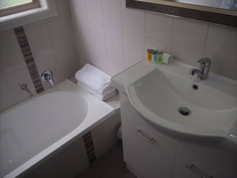 Bertha Street Serviced Apartments - Queensland Tourism 2