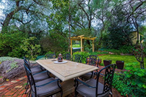 Bendigo Cottages Bed And Breakfast - QLD Tourism 3