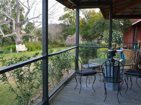 Cairnsmore Bed And Breakfast - Queensland Tourism 3