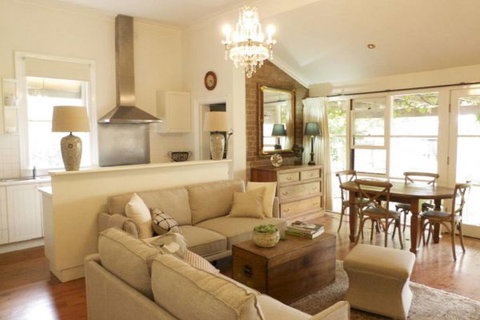 Cadogan Central Luxury - QLD Tourism 0