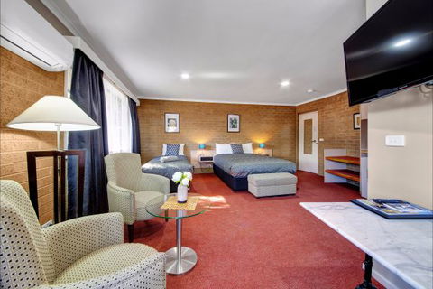 Central Deborah Motel - QLD Tourism 4