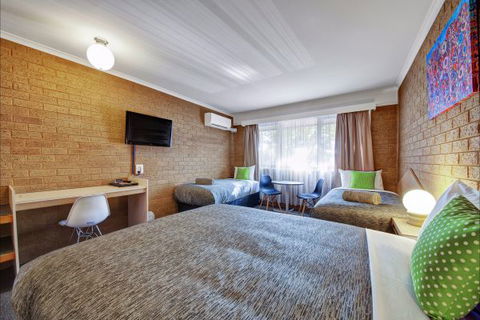Central Deborah Motel - QLD Tourism 5