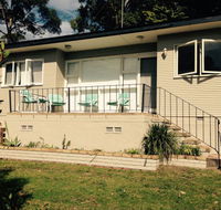 Cosy Seaside Cottage - Queensland Tourism