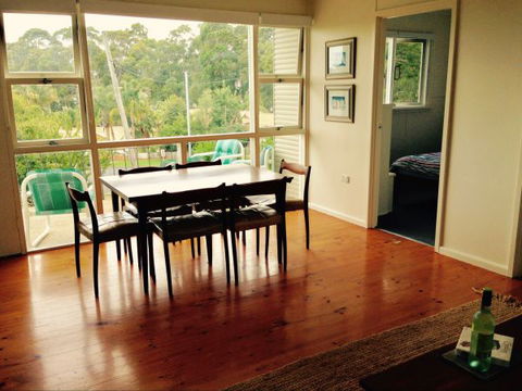 Cosy Seaside Cottage - Queensland Tourism 2