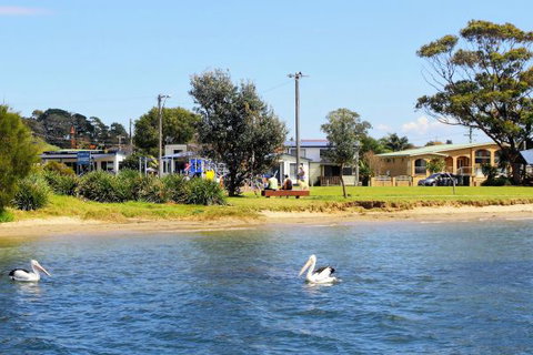 South Coast Retreat - QLD Tourism 0