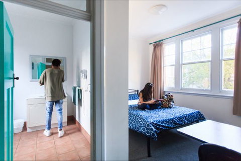 Hobart Central YHA - QLD Tourism 3