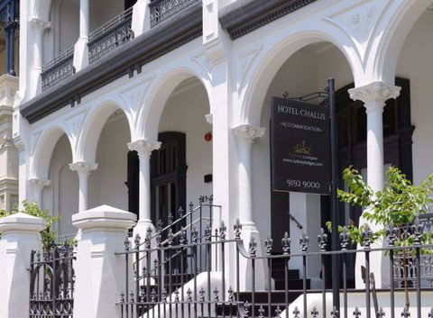 Hotel Challis - QLD Tourism 1