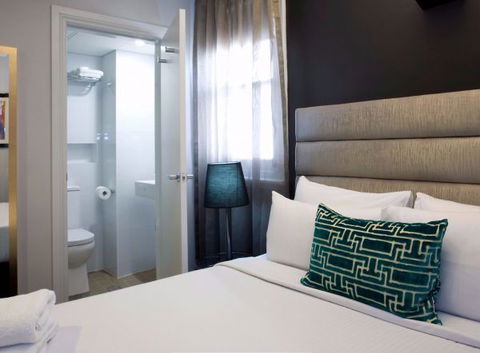 Hotel Challis - QLD Tourism 6