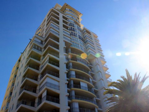 Indigo Blue Beachfront Holiday Apartments - QLD Tourism 1