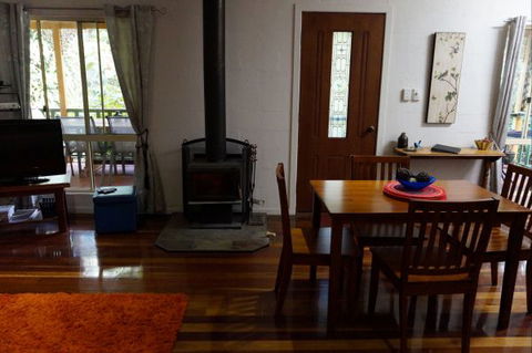 Kidd Street Cottages - QLD Tourism 7