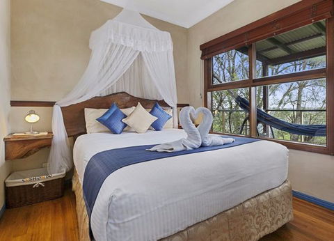 Lillypilly's Cottages And Day Spa - QLD Tourism 9