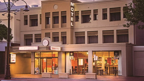 The OConnell Inn - QLD Tourism 1