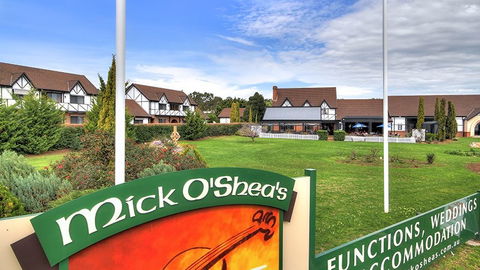 Mick OSheas Irish Pub And Motel - QLD Tourism 0