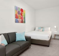 Melbourne Holiday Apartments Flinders Wharf - QLD Tourism