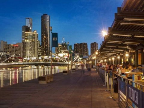 Melbourne Holiday Apartments Flinders Wharf - Queensland Tourism 6